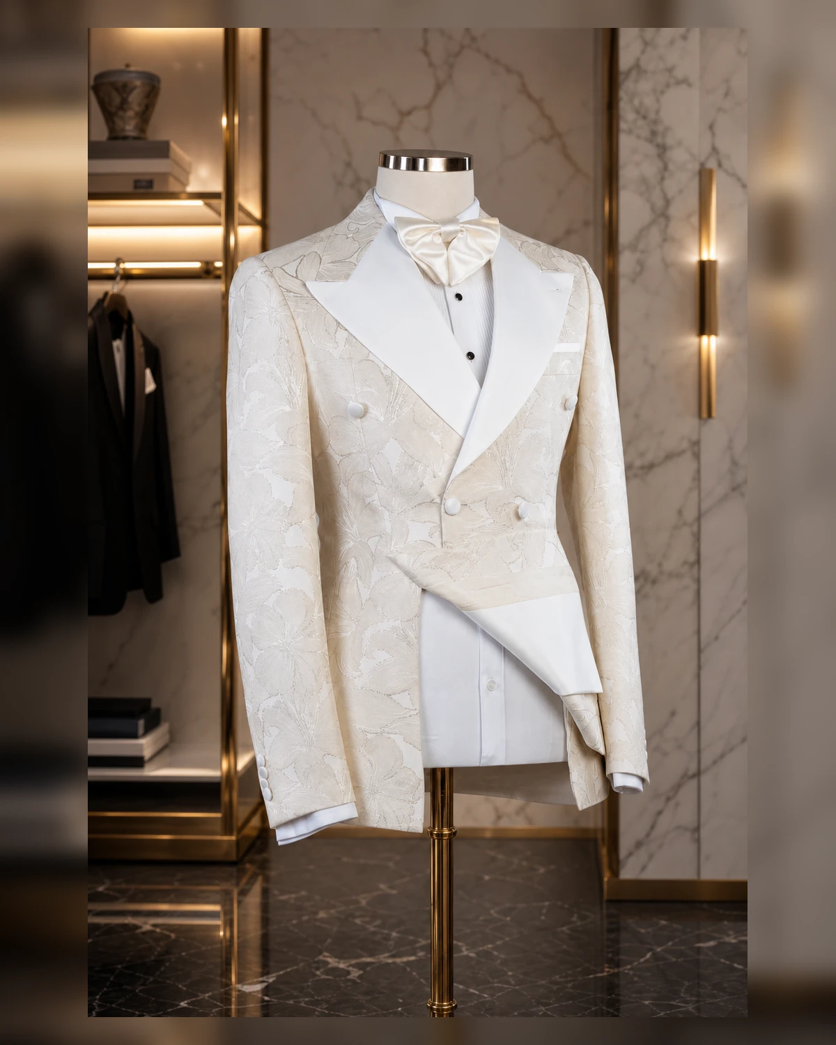 Breasted Slim fit suit — fabric detail